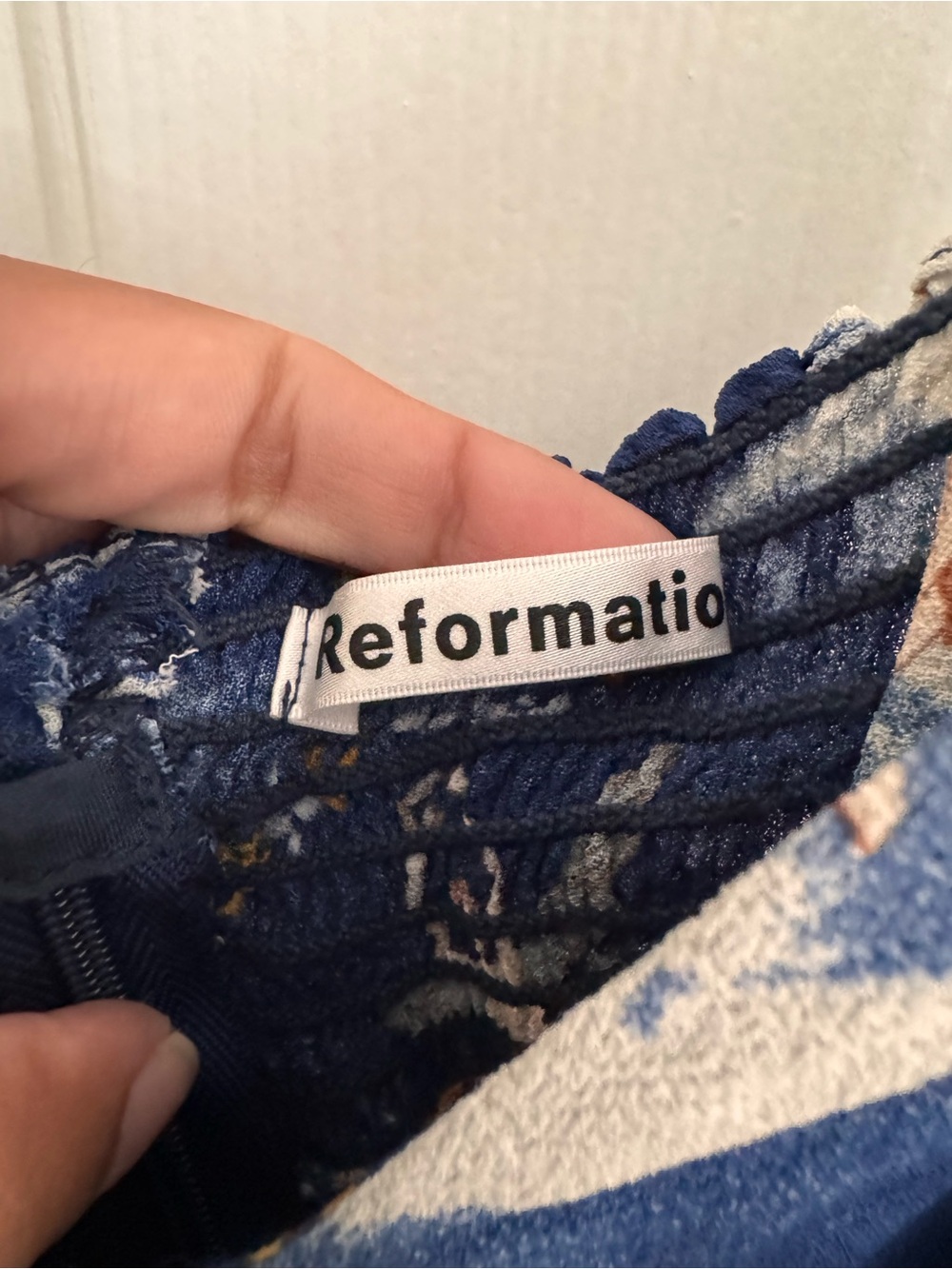 Reformation Navy Cloud & Cherub Angel Print Cami - Picture 2 of 4